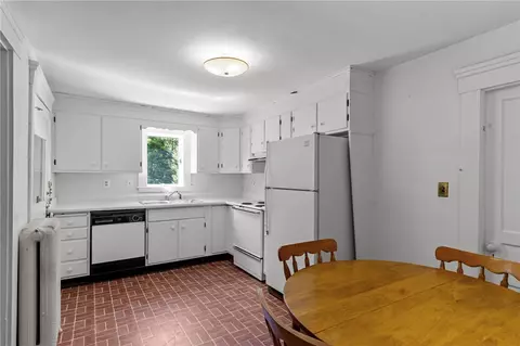 Kitchen - 10 Liberty Rd, Exeter, RI 02822 photo 1 of 2
