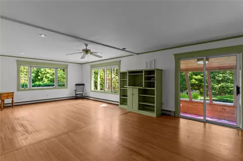 Living - 10 Liberty Rd, Exeter, RI 02822 photo 5 of 7