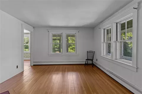 Living - 10 Liberty Rd, Exeter, RI 02822 photo 2 of 7