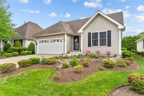 5 Leighas Ln, Coventry, RI 02816