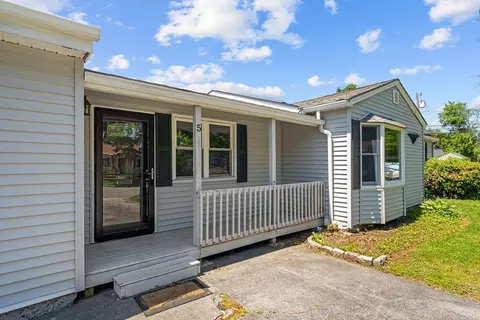 Exterior - 5 Middlefield Dr, Warwick, RI 02889 photo 10 of 10