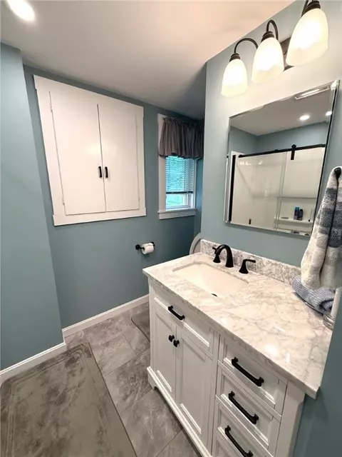 Bath - 183 Linden Ave, Woonsocket, RI 02895 photo 1 of 4