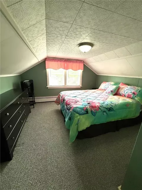 Bedroom - 183 Linden Ave, Woonsocket, RI 02895 photo 4 of 6