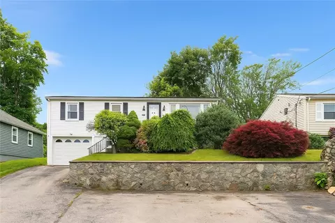 65 Winfield Rd, Johnston, RI 02919