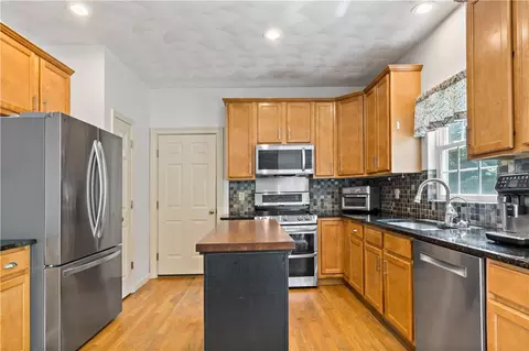 7 Mountain Laurel Dr, Coventry, RI 02816 photo 15