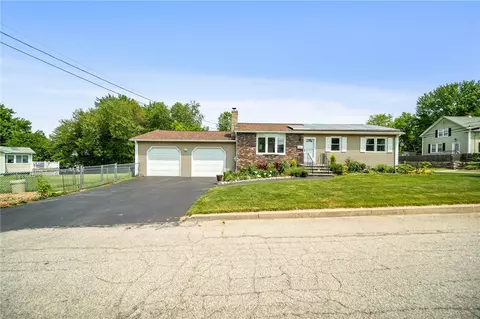 32 Myron St, West Warwick, RI 02893
