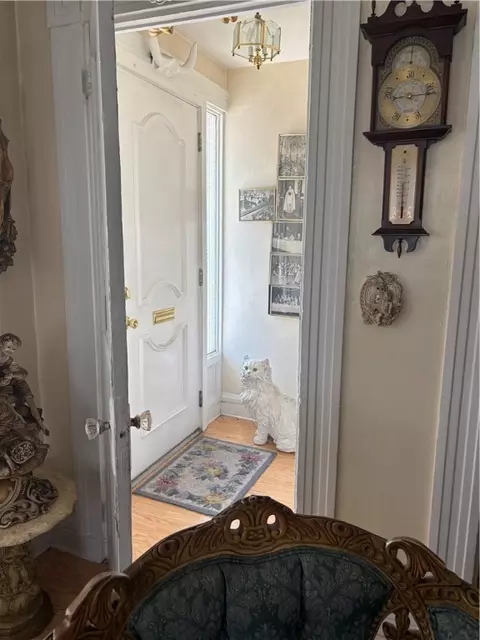 Entry Way - 259 Park Ave, Woonsocket, RI 02895 photo 1 of 3