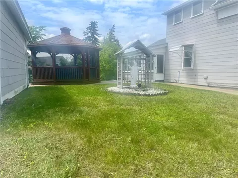 Exterior - 259 Park Ave, Woonsocket, RI 02895 photo 4 of 6
