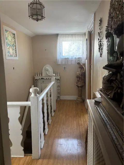 Entry Way - 259 Park Ave, Woonsocket, RI 02895 photo 2 of 3