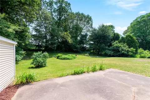 Exterior - 7 Stuart St, Westerly, RI 02891 photo 5 of 11