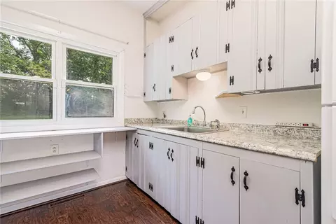 Kitchen - 7 Stuart St, Westerly, RI 02891 photo 2 of 3