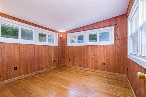 Bedroom - 7 Stuart St, Westerly, RI 02891 photo 1 of 7