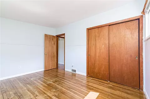 Bedroom - 7 Stuart St, Westerly, RI 02891 photo 5 of 7