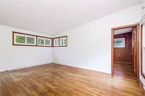 Living - 7 Stuart St, Westerly, RI 02891 photo 3 of 8