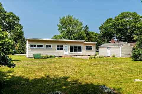 Exterior - 7 Stuart St, Westerly, RI 02891 photo 3 of 11