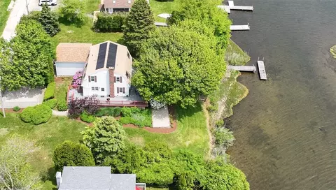 20 Fifth Ave, South Kingstown, RI 02879