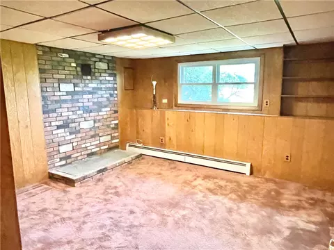 Living - 154 Aylsworth Ave, Woonsocket, RI 02895 photo 4 of 4