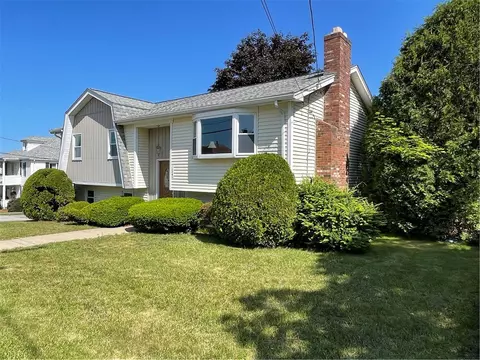 Exterior - 154 Aylsworth Ave, Woonsocket, RI 02895 photo 2 of 8