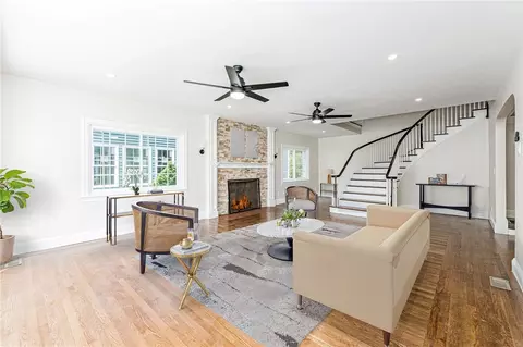 113 Sharon St, Providence, RI 02908