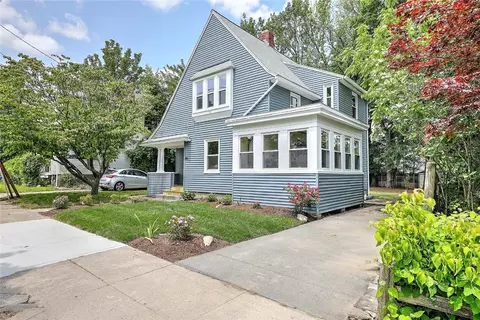 21 Glenwood Ave, Pawtucket, RI 02860