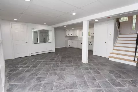 Living - 38 Williams Rd, Smithfield, RI 02917 photo 8 of 9