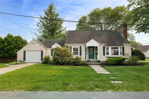 50 Piedmont St, Cranston, RI 02910