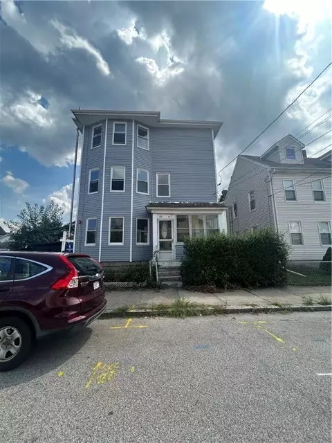 65 Westcole St, Pawtucket, RI 02860