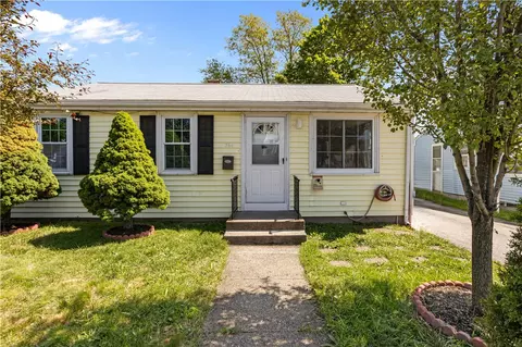 366 Prospect St, Pawtucket, RI 02860