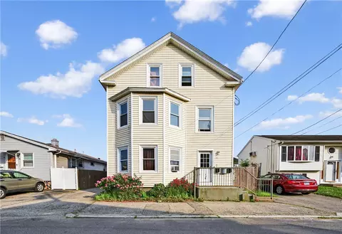 102 Cass St, Providence, RI 02905