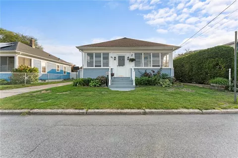 46 Bloodgood St, Pawtucket, RI 02861