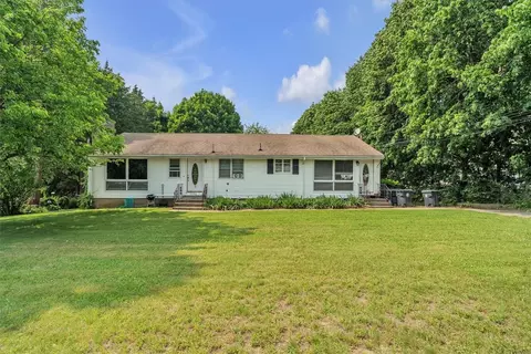 522 Child St, Warren, RI 02885 photo 2
