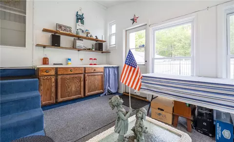 Entry Way - 728 Chestnut Hill Rd, Glocester, RI 02814 photo 1 of 2