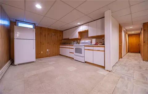 Kitchen - 728 Chestnut Hill Rd, Glocester, RI 02814 photo 4 of 4