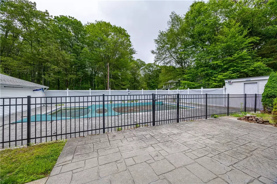 Exterior - 728 Chestnut Hill Rd, Glocester, RI 02814 photo 7 of 8