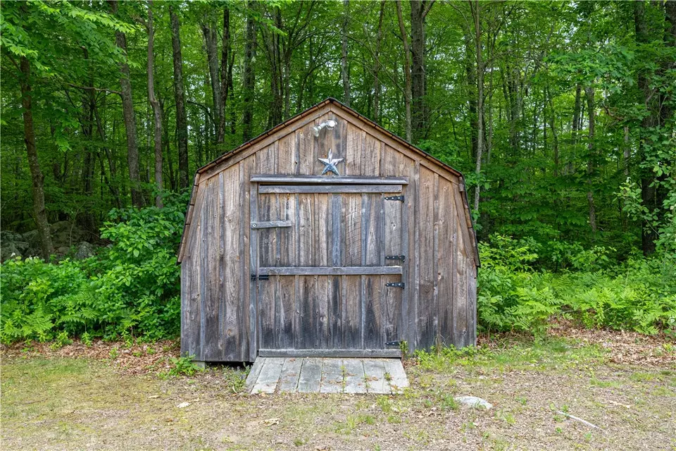Exterior - 728 Chestnut Hill Rd, Glocester, RI 02814 photo 4 of 8