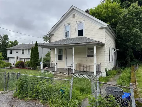 37 Angell St, Johnston, RI 02919