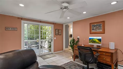 40 Sage Dr, Warwick, RI 02886 photo 24
