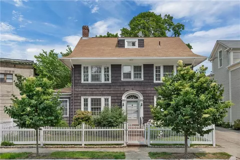 112 Elton St, Providence, RI 02906