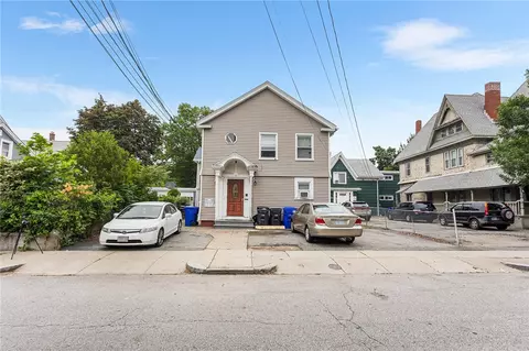 9 Nickerson St, Pawtucket, RI 02860