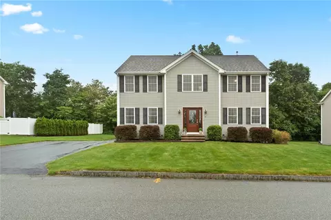 6 Alexs Dr, Warren, RI 02885