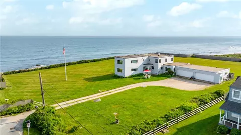 2 Green Hill Ave, South Kingstown, RI 02879