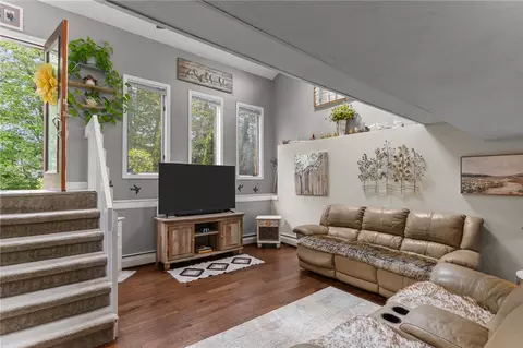 68 Everglade Ave, Warwick, RI 02886 photo 16
