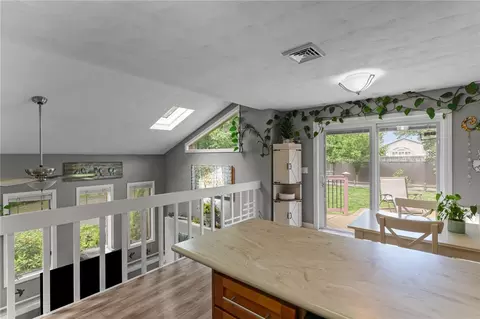 68 Everglade Ave, Warwick, RI 02886 photo 8