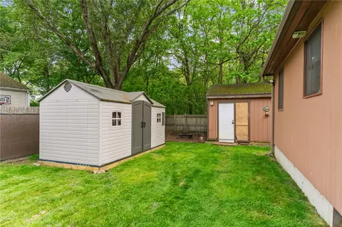 68 Everglade Ave, Warwick, RI 02886 photo 24
