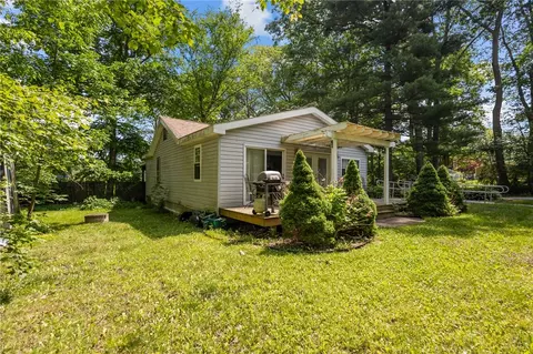 Exterior - 11 Daventry St, Glocester, RI 02814 photo 4 of 4