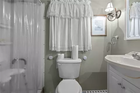 Bath - 11 Daventry St, Glocester, RI 02814 photo 3 of 3