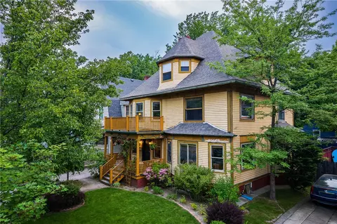 203 Lexington Ave, Providence, RI 02907
