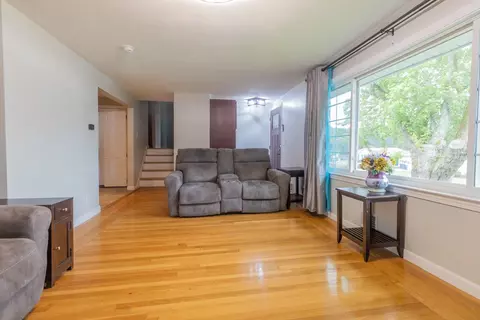 Living - 21 Baldwin Rd, Warwick, RI 02886 photo 3 of 3