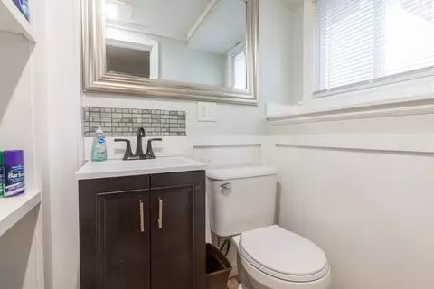 Bath - 21 Baldwin Rd, Warwick, RI 02886 photo 6 of 6