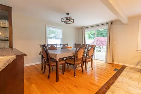 Dining - 21 Baldwin Rd, Warwick, RI 02886 photo 1 of 2